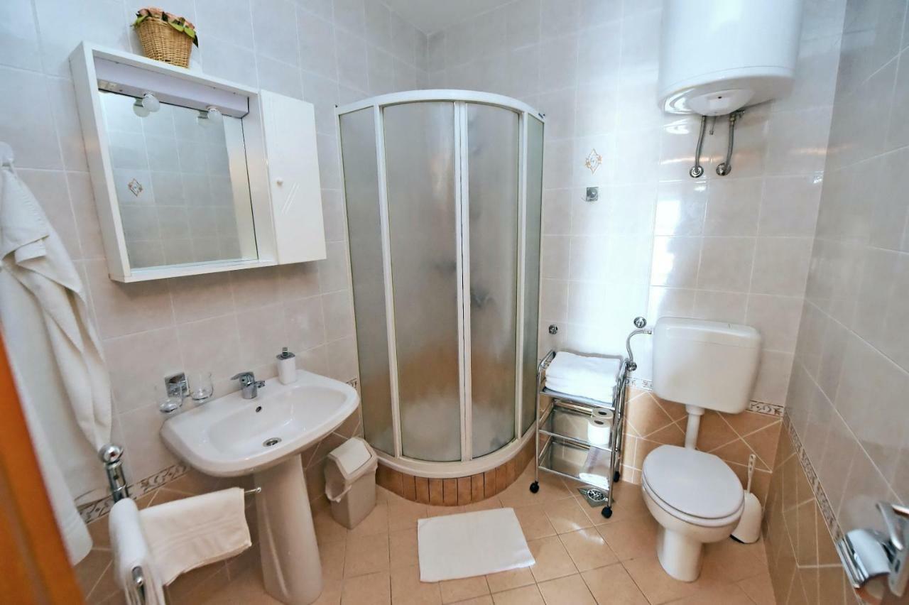 Apartman Mima Appartement Porat  Buitenkant foto