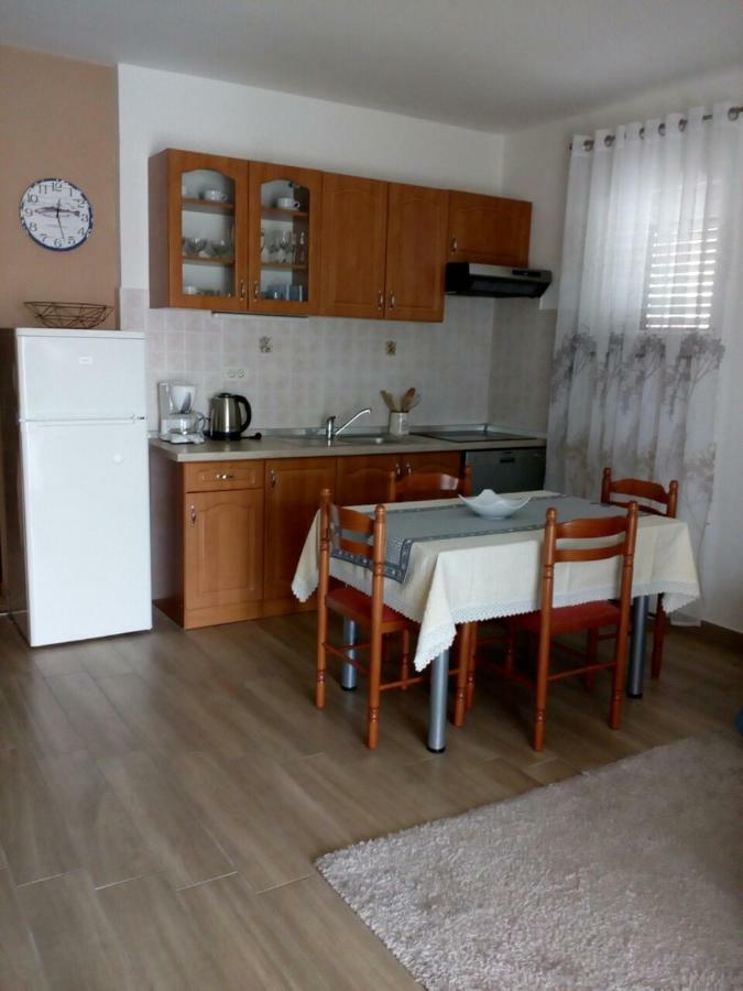 Apartman Mima Appartement Porat  Buitenkant foto